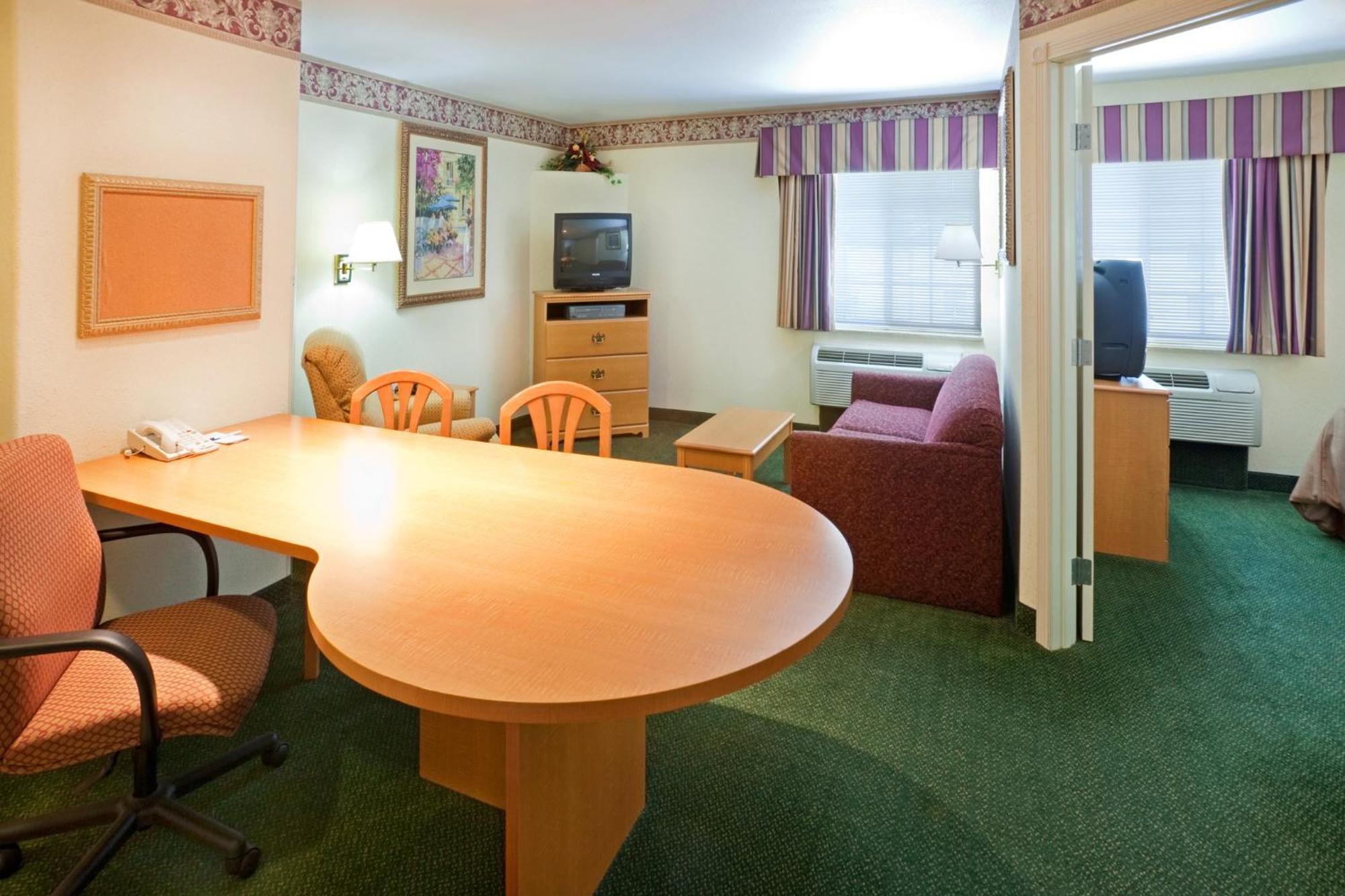 Candlewood Suites Tyler By Ihg Exterior photo